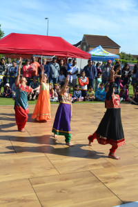 indian-dancing-girls-web